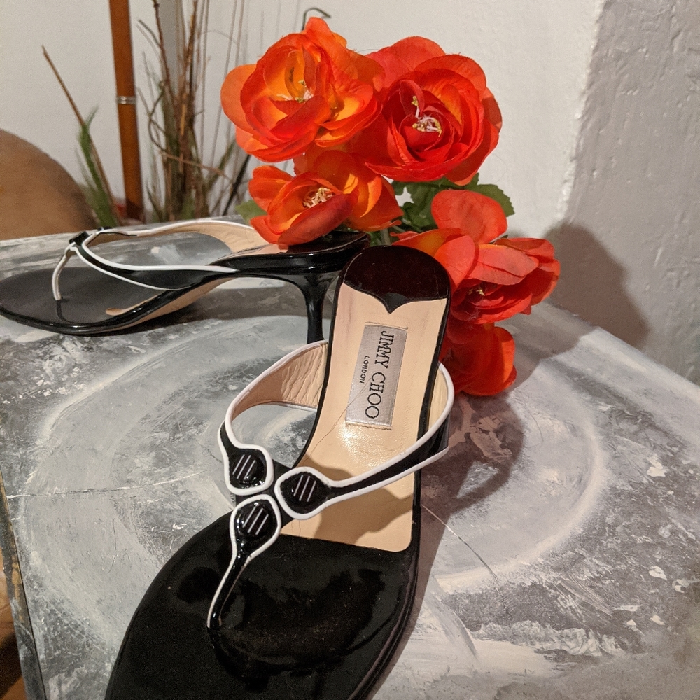 Nero Vernice Chic White Stefanil Jimmy Choo Kitten Heels - Picture 6 of 7